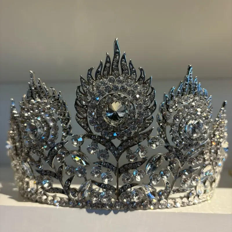 Silver crown