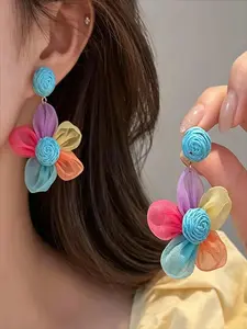 One pair of raffia colorful dopamine earrings, tassel flower fresh sweet stylish ear ornaments, suitable for daily wear.