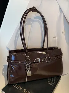 Fashionable and versatile lightweight shoulder bag, simple and casual retro texture handbag, niche design leopard print pendant armpit bag, suitable for shopping, commuting, work, parties, daily outings