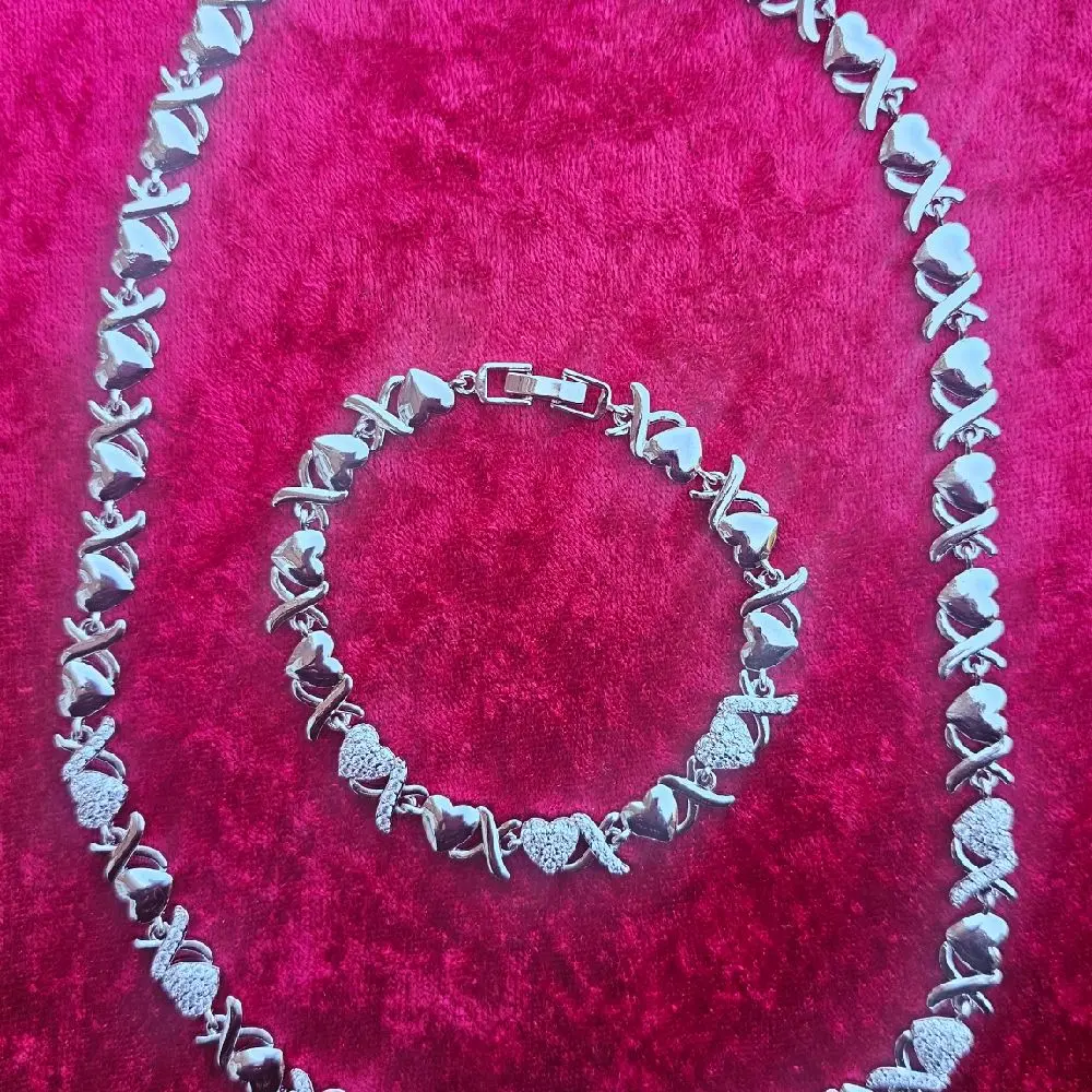 Silver XOXO Necklace & Bracelet Set - Stainless Steel with Unique Silver XOXO Design and Elegant Chain