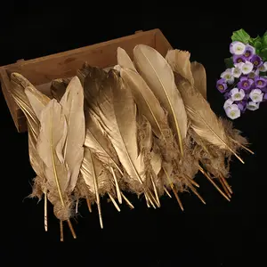 40 PCS Gold Faux Feathers - 6-8 Inches (15.2-20.3cm), Perfect for Wedding Party Decorations, DIY Craft Costume Accessories.