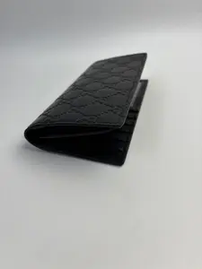Gucci Black Wallet no.1 - Simple Product Name with No Additional Features or Specifications Provided