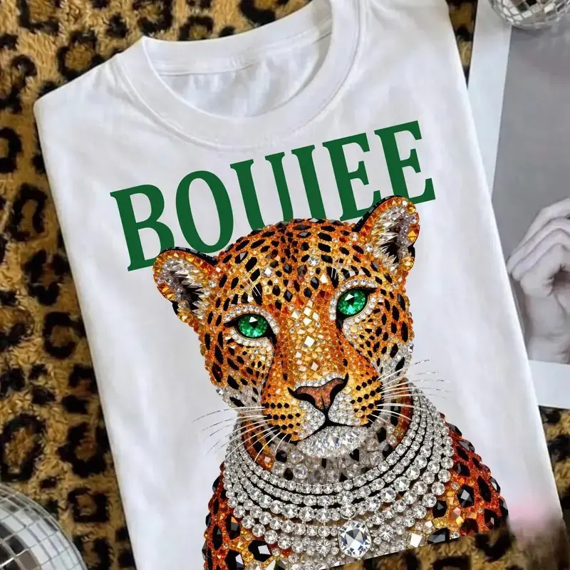 Vintage Leopard Print Shirt, Glam Fashion Graphic Tee, Trendy Animal Print T-Shirt,Boujee Diamond Bling Leopard Head Graphic T-Shirt, Womens White Luxury Aesthetic Short Sleeve, Rhinestone Effect Boujee Leopard Casual Tee, Glam Fashion Top