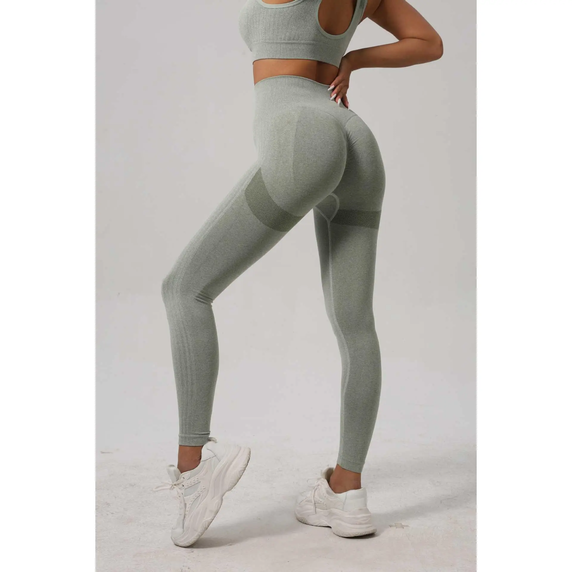 Army green [long pants]