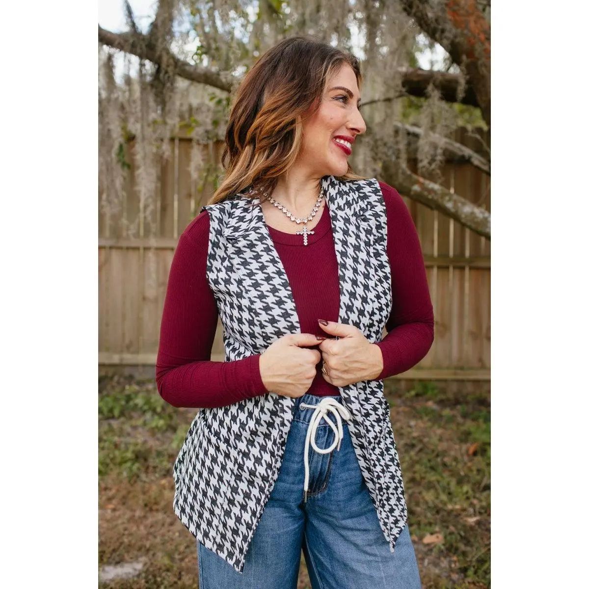 Get The Job Done Vest In Houndstooth - Reg & Curvy
