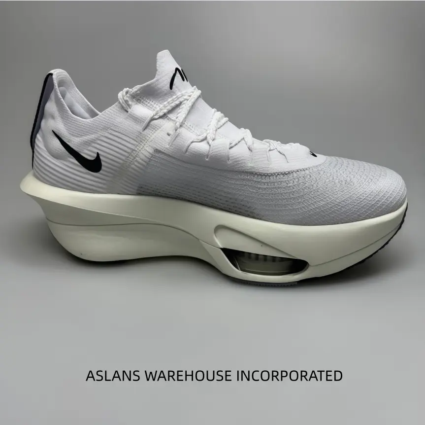 Streamlined performance running shoes, seamless knit fabric for soft all-day wearing comfort