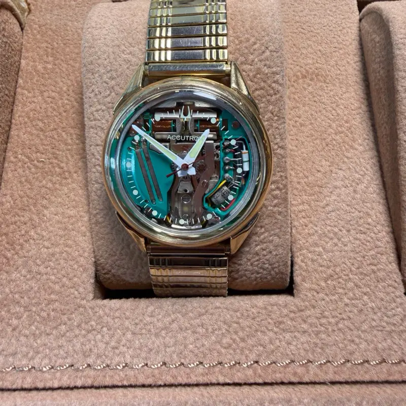 Vintage Watches - Huge deals - See Live for more info!!