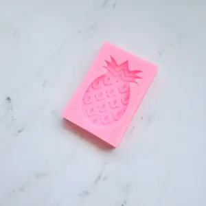 PINEAPPLE MOLD