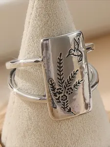 Vintage Copper Artisan Carved Hummingbird Ring: A Moving Gift for Bird Enthusiasts
