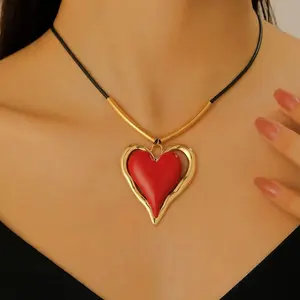 Heart-Shaped Punk-Style Choker Necklace — Elegant Red Heart Pendant, Edgy Minimalist Spliced Design, Bohemian-Style Jewelry — The Perfect Valentine's Day Gift for Her
