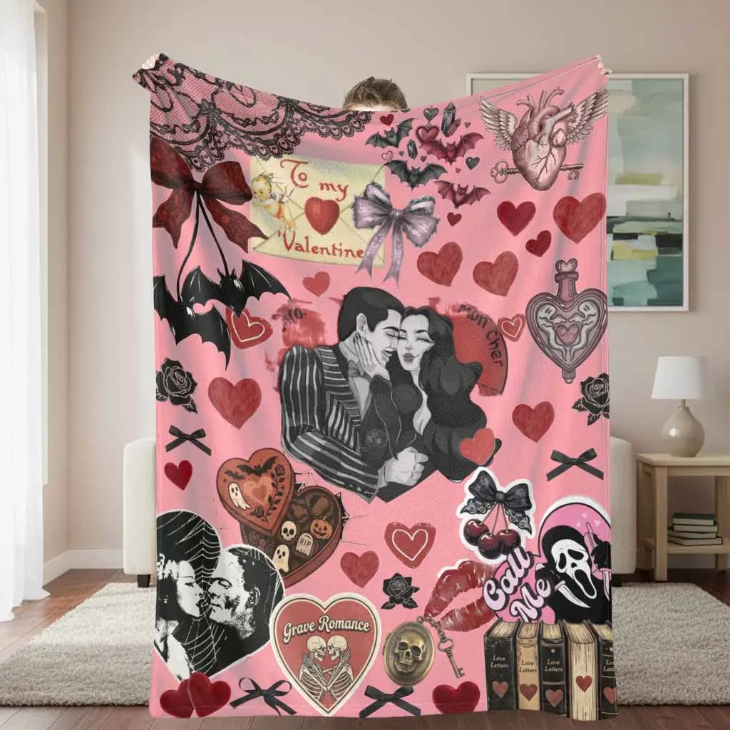 Gothic Valentine Flannel Blanket， Dark Romance Heart and Bat Print Pattern， Soft Warm Cozy Durable Decorative Throw， Perfect for Bedroom Living Room Sofa Valentine's Day Anniversary Romantic Gift, Bat Print Blankets, Dark Gothic Blankets