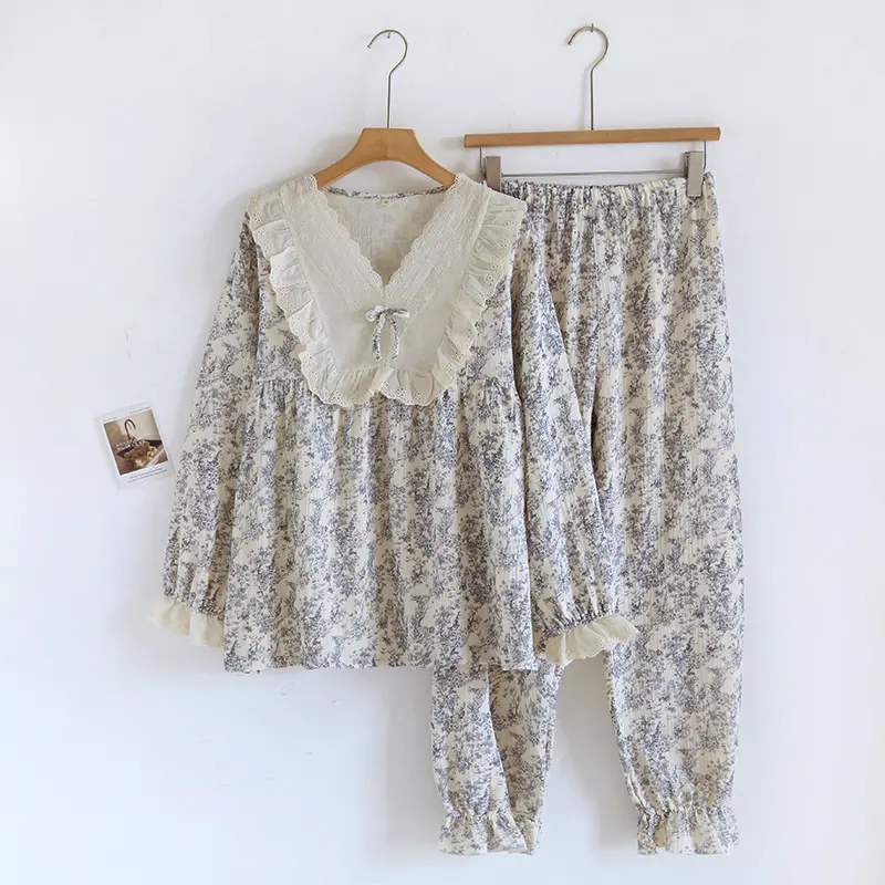 Lace collar secret realm long sleeved pa