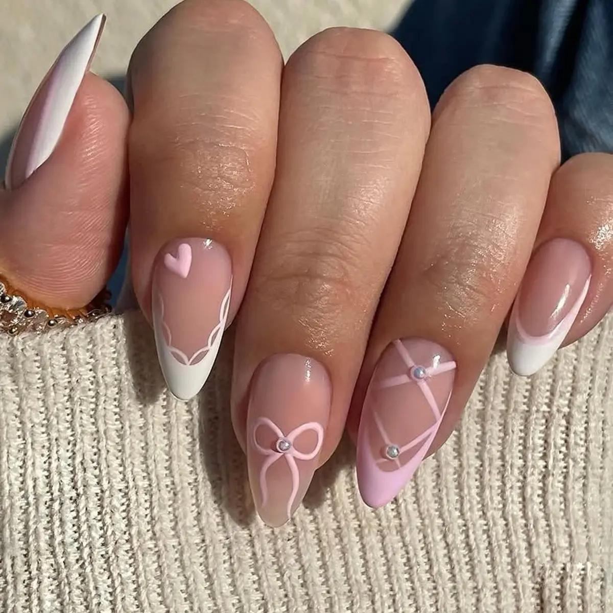 24pcs Wearable Nails, Glossy Nude Long Almond Shape False Nails, Glossy Fake Nails, Bowknot & Pearl Decorations, Sweet Girl Style Diy Nail Art