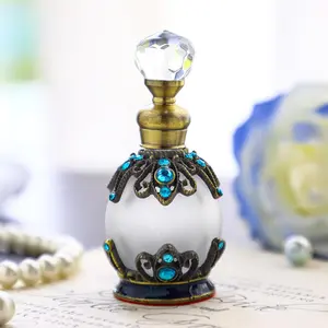 Decorative Crystal Perfume Bottle Empty Refillable Rhinestones Jeweled Vintage Glass Perfume Vial Scent Bottles for Ladies Girls(15ml)