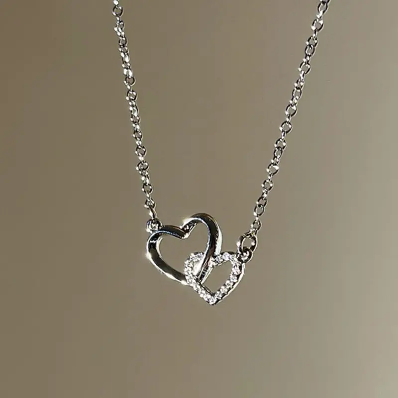 Charming Heart Pendant Necklace, Heart Shaped Necklace, Fashionable Linked Hearts Design, Perfect Gift for Her, Ideal for Casual Wear & Special Occasions, Love Necklace, Jewelry Gifts