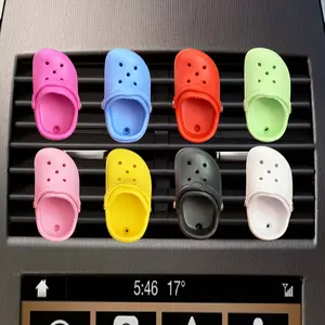 1PC Mini hole shoes, small slippers, car perfume decoration clip, car mounted air conditioner, air outlet, personalized decoration clip, Car Fragrance