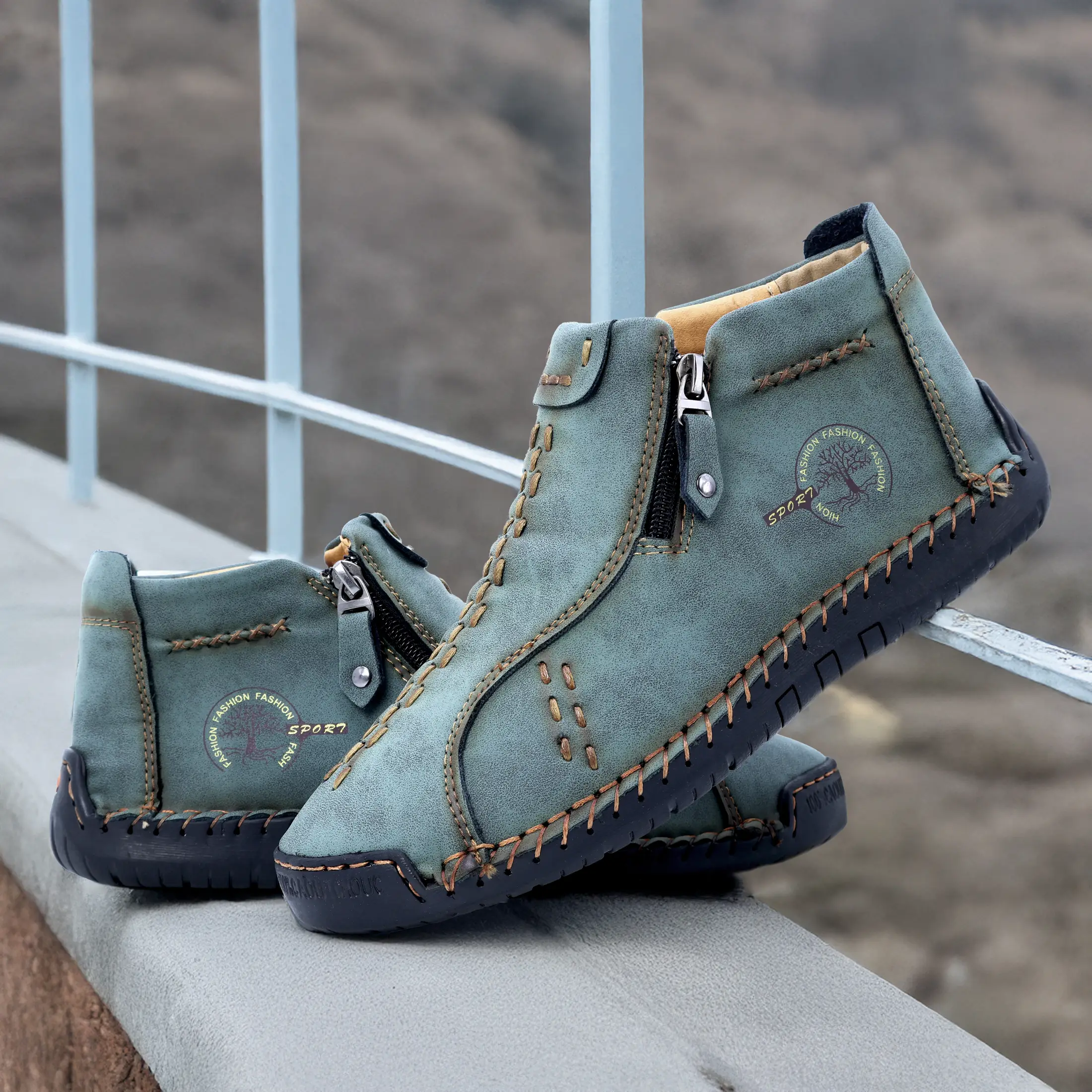 Women Workwear Boots Slip Resistant Durable Leather Outdoor Casual Shoes Boots Fashion Side Zipper Design.