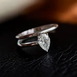 Exquisite 18K 925 Sterling Silver 1CT Pear Cut Moissanite Solitaire Ring (5-9)