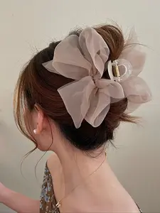 Elegant Bow Hair Claw Clip for Women, Ruffled Bow, Non-Slip Grip Hair Clamp for Girls, All Seasons Hair Clip, Hair Clip for Different Hairstyles, Perfect for School, College, and Summer Vacations, Hair Styling Clips