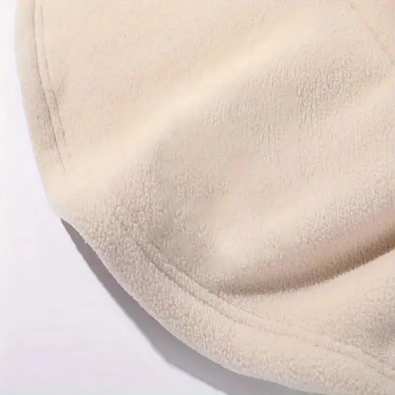 2-piece integrated flannel warm face mask and hat, windproof and warm for outdoor cycling, autumn and winter style, warm hat with neck visor. 2-piece integrated flannel warm face mask and hat, windproof and warm for outdoor cycling, autumn and winter style, warm hat with neck visor.