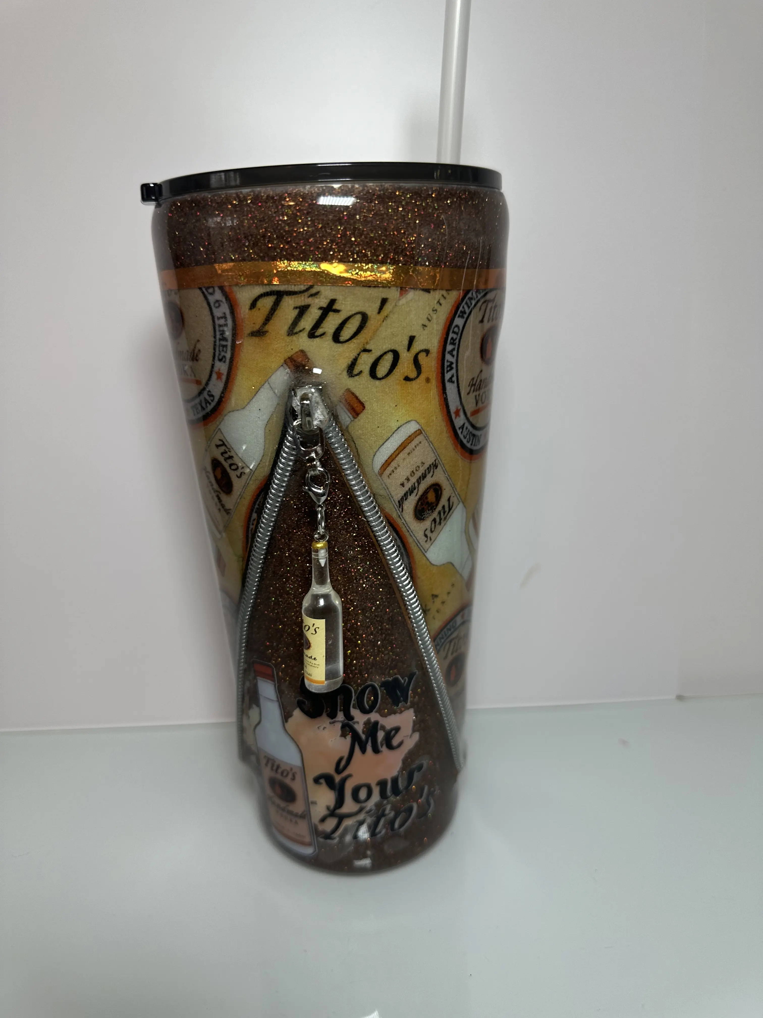 32 oz Slim Tito's Tumbler with Zipper Decoration