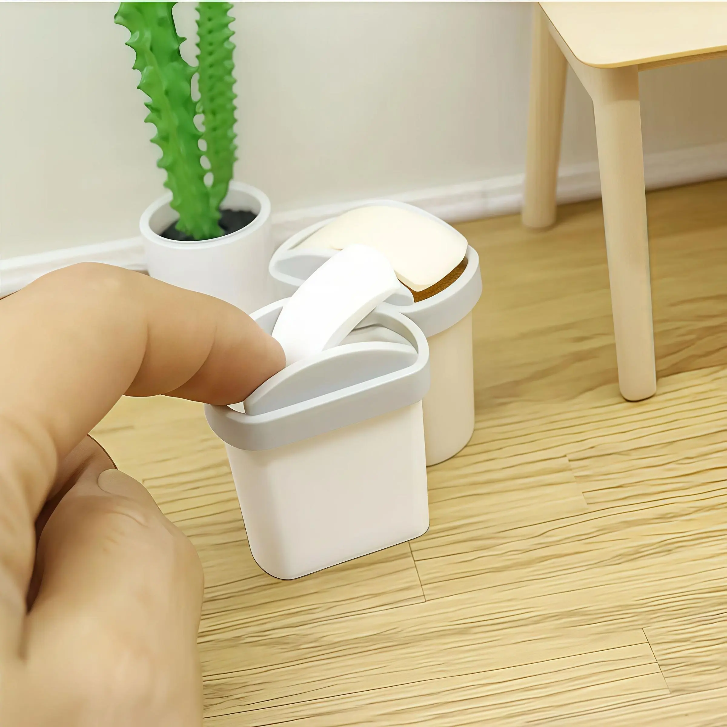 1pc Miniature Swing Lid Trash Can, Plastic Dollhouse Garbage Bin Model, Mini Home Decor Accessory, Dollhouse Accessories, Doll Accessories Gift