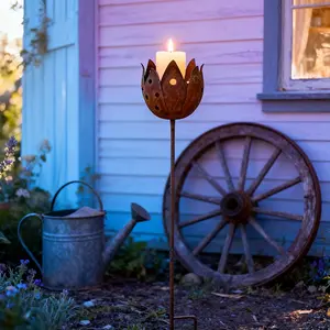 Rusty Metal Tulip Candle Holder Garden Stake, Vintage Outdoor Candle Lantern, Patio Lawn & Yard Decor, Rustic Floral Candle Stand