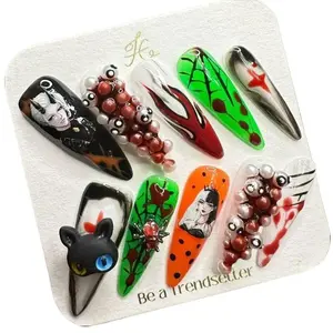 E74 Random pattern and color, eye-catching and cute, handmade, detachable armor, wearable Long Diamond Christmas Green Glitter Press-On Nails