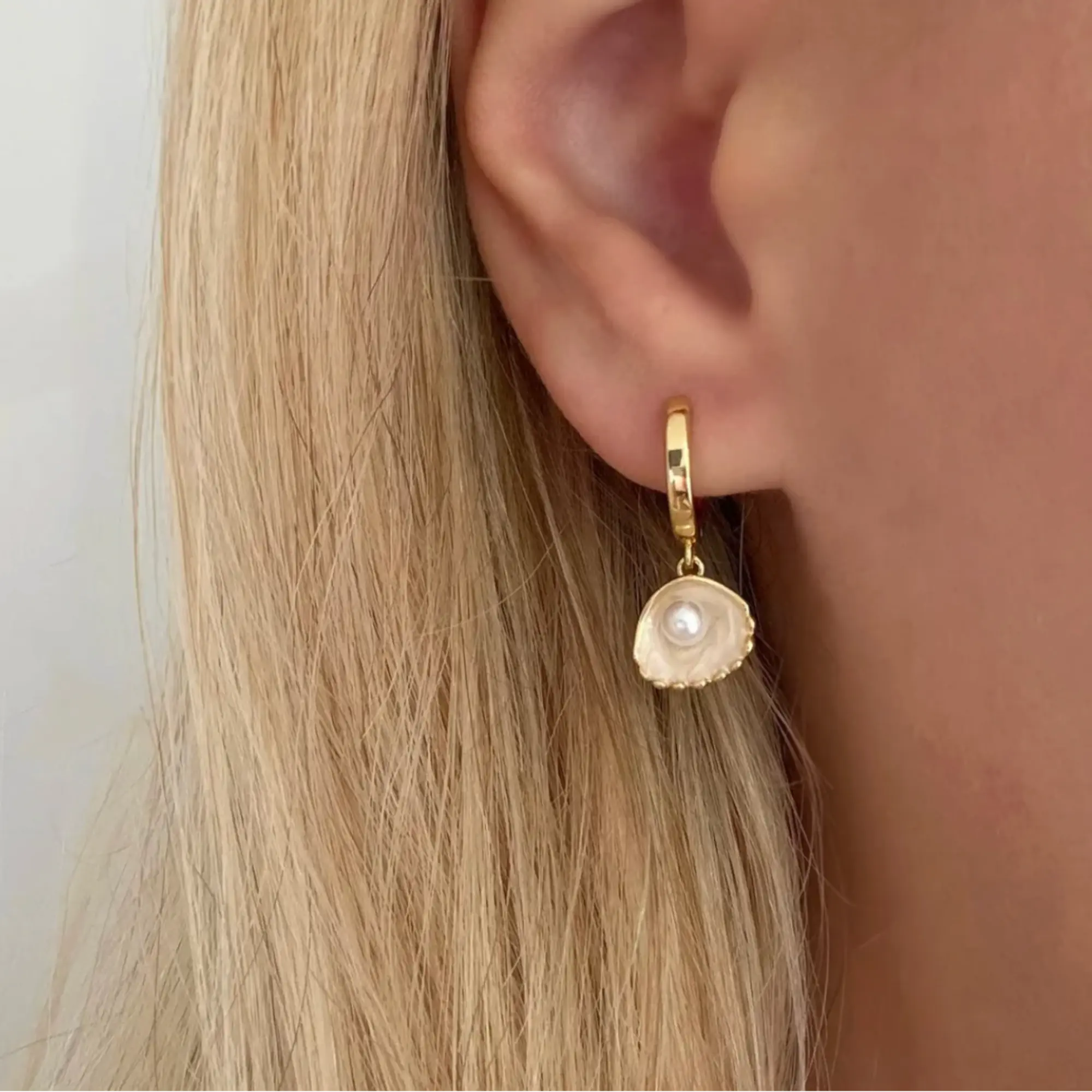 EVRY JEWELS Gold or Silver Plated Women's Pearl Earrings Collection