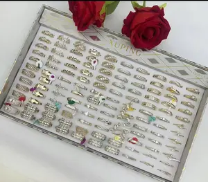 Xuping Ring Box - Elegant Modern Design for Storing and Displaying Rings - Compact and Versatile for Gifting and Personal Use - High-Quality Materials for Durability
