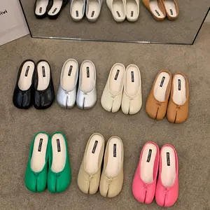 Women's Designer Split-Toe Loafers, Vintage Tabi Soft Comfortable Flats, Casual Stylish Round-Toe Half-Slip-On Horse-Hoof Shoes, Suitable for Daily Wear