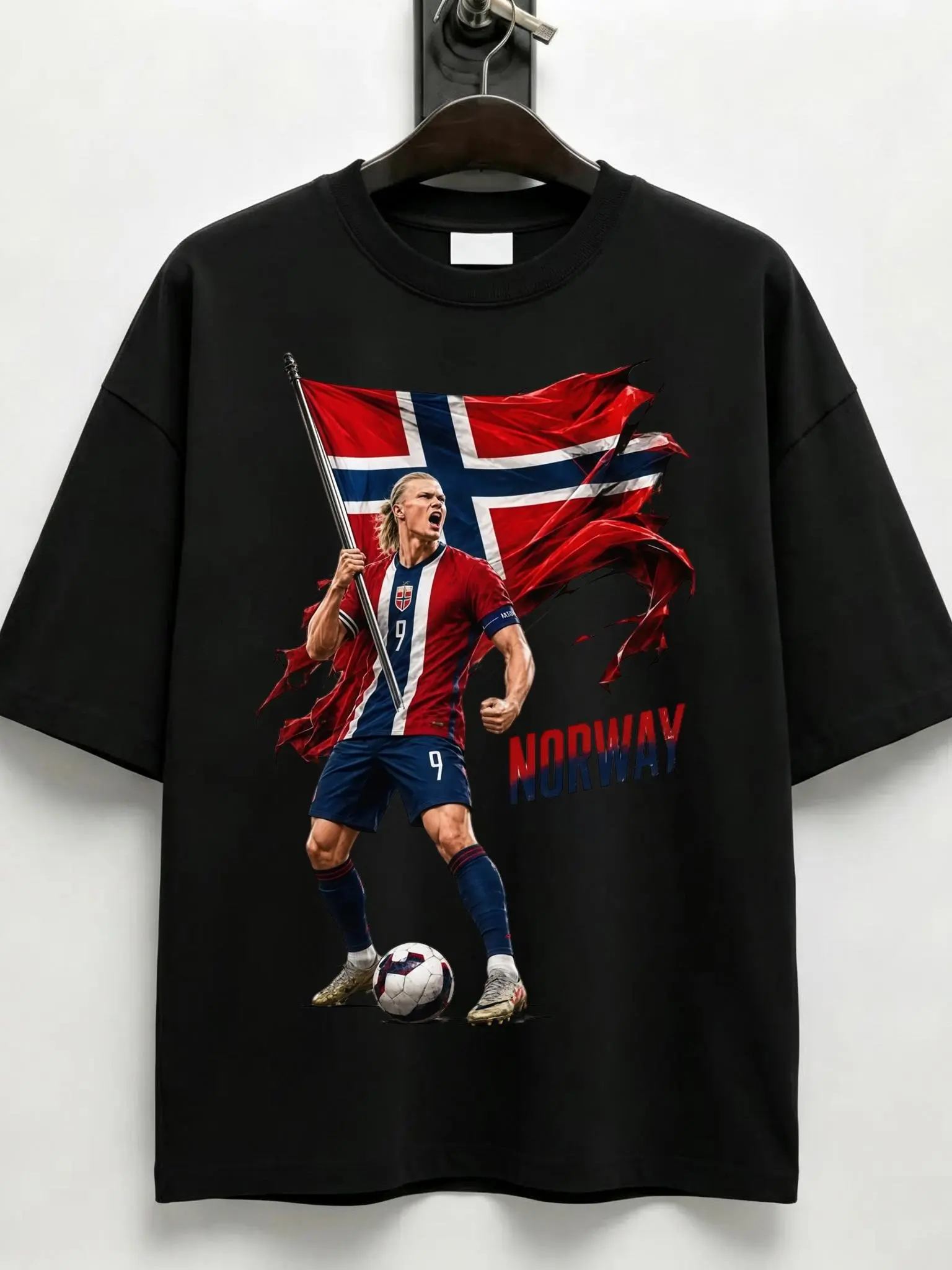Norway Soccer Cotton Tee T-Shirt with Flag Design and Player Graphic for Erling Haaland Fans