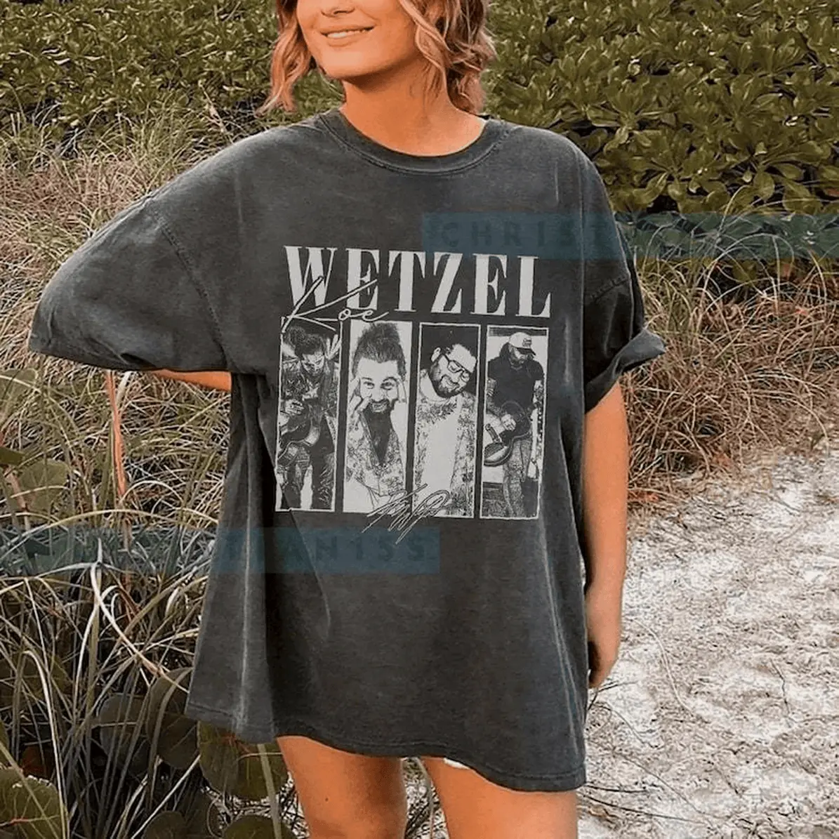 Women's Graphic T-shirt, Comfortable Short Sleeve 90s Style Oversize Fit, Baggy Fashion Concert Print Tee in Soft Cotton