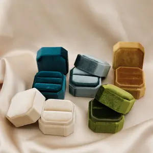 Square Velvet Ring Box | Small