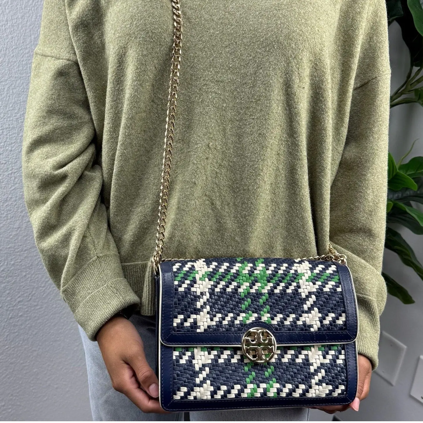 Pre-owned leather Crossbody Bags Authentic Tory Burch Duet Woven Crossbody Bag Refined Good for Shopping, Convertible Chain Strap Shoulder Bag
