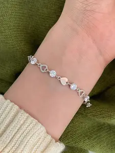 Elegant Silver Color Heart Pendant Bracelet, Heart Shaped Bracelet, Simple Luxury Design, Charm, Perfect Gift for Casual Wear