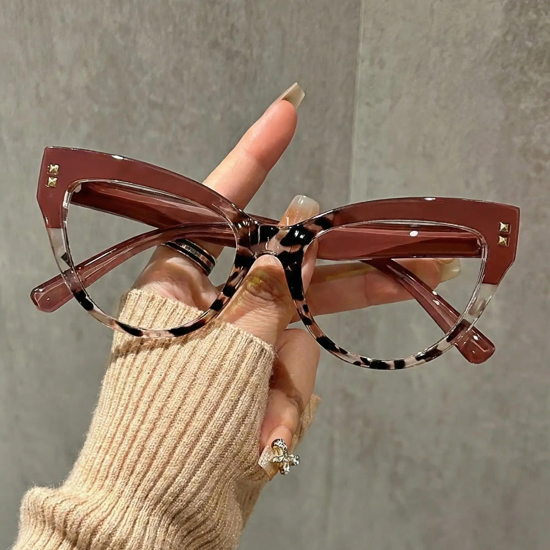 Fashion Colorblock Cat Eye Reading Glasses for Women, Metal Rivet Decor, Suitable for Computer Phone Screens, Unisex Vintage Eyewear, Fashion Eyeglasses, Trending Eyeglasses, Stylish Eyeglass, Eyeglass Frames, Fashionable Frames Glasses