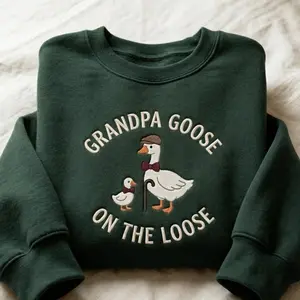 [SHIP FROM US] Oversized sweatshirt embroidered with a grandpa goose, shirt with a proud grandparent