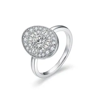 Elegant double-faced oval ring - Modern, everyday and versatile jewellery