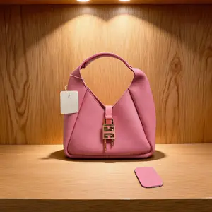 Pre-owned GIVENCHY Leather Shoulder Bag C0718856812
