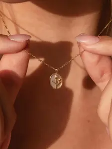 Elegant Tulip Pendant Necklace, Vintage Floral Design, Adjustable Clavicle Chain, Sweet Cute Jewelry Gift for Women, Exquisite Chain Jewelry