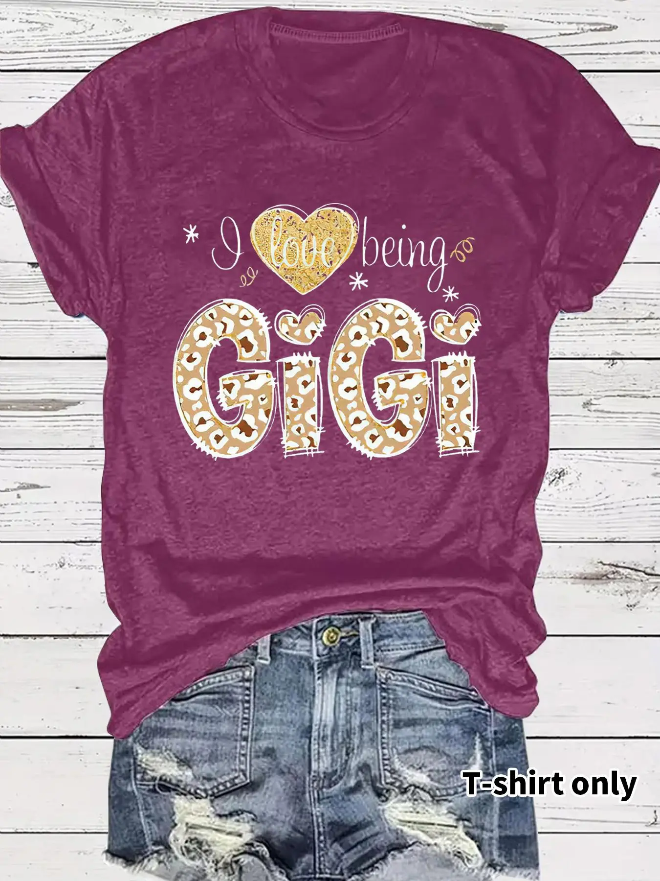 Women's "i Love Being Gigi" Letter Print Round Neck Graphic Tee, Vintage Trendy Casual Style Fitted Short Sleeve T-shirt for Daily Wear, Ladies Summer Outfit Top