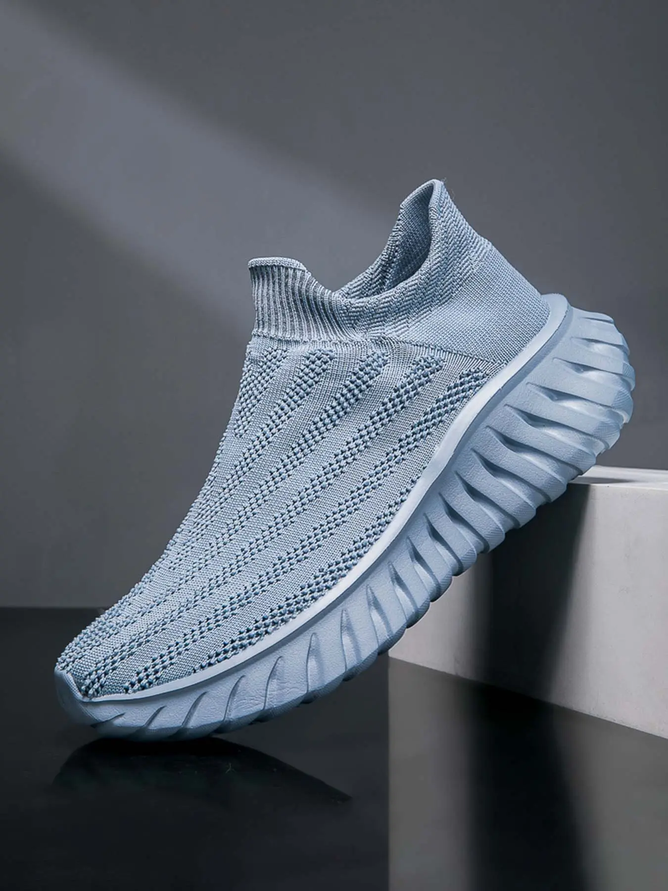 Men's Casual Sports Socks Shoes Sneaker All Seasons Athletic Casual Sneakers Outdoor Breathable Slip-On Lazy Footwear for Men