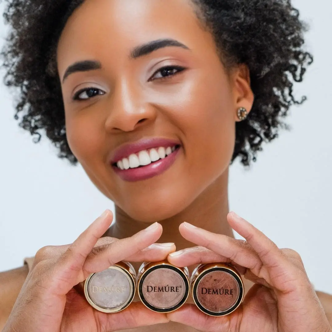 Sienna Frost Eye Color - Rich Mineral Eyeshadow & Wet Eyeliner - Versatile Frosted Copper Shade for Natural to Dramatic Looks - 1.5 Gram