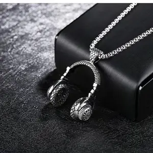 Hip Hop Headphone Pendant Necklace for Men, Trendy Streetwear Jewelry, Edgy Statement Accessory, Unique Small-Brand Necklace, Perfect Gift for Him, Adds Bold Urban Style and Individuality to Everyday Outfits, Club, or Music Festival Looks