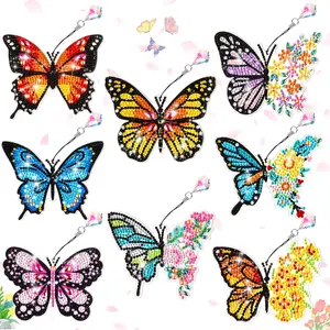 8-piece 5D diamond art bookmark kit, DIY butterfly pattern diamond painting bookmarks, includes tool kit and free pendant, handmade bookmark making kit, suitable for reading enthusiasts.