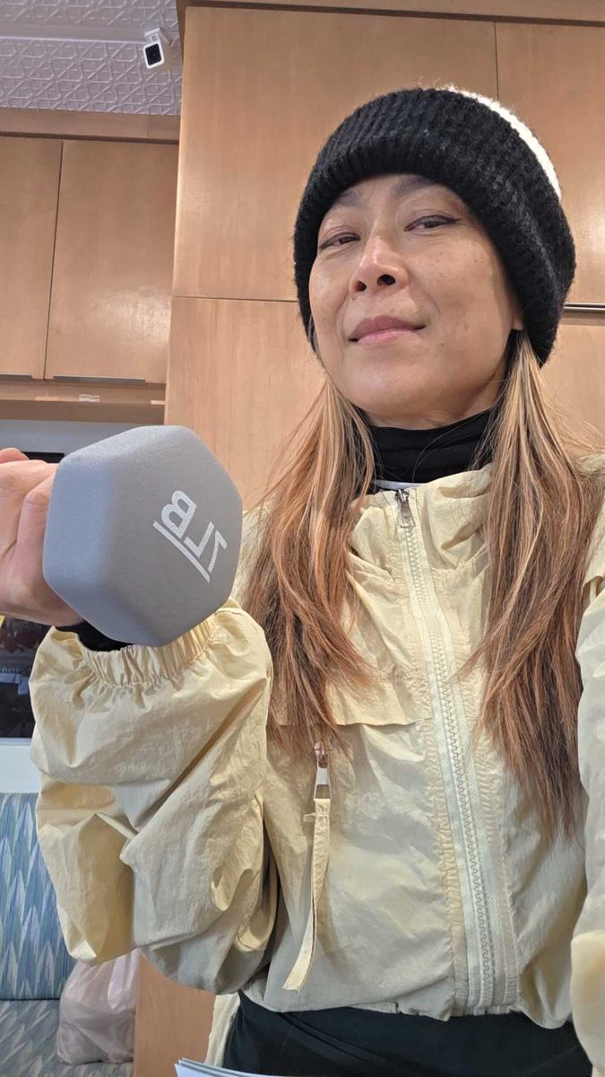 Item: 07 Pound, Pair