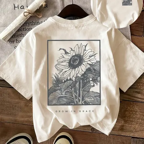 Women's Casual Loose-Fitting Round Neck T-Shirt, Ladies Essential Top, Sunflower Print, Fashionable Everyday Wear, Women's Top, Womenswear, Casual Tee Shirts, Floral