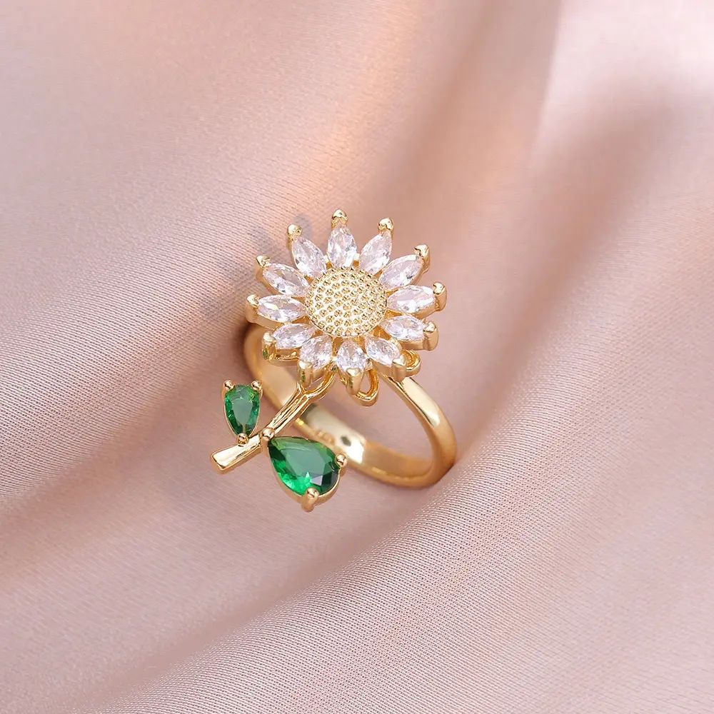 J0257 Green Ring