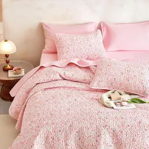 - Floral Set, Cute Vintage Flower Cottagecore for Teen Girls, Reversible Lightweight Bedspread Coverlet, 3 Pieces, Pink, Queen/Full Size